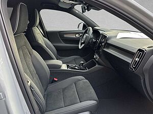 Volvo  Plus Dark 2WD 2.0 DAB #Licht-Paket #NAVI