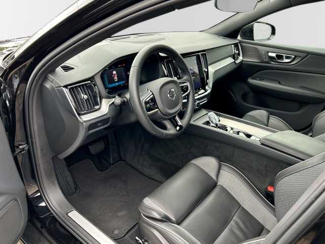 Volvo  CC