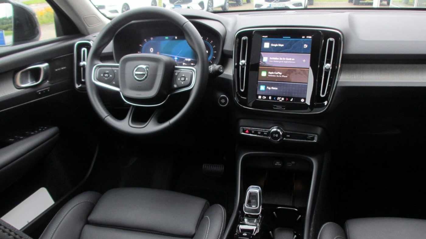 Volvo  B3 Plus Dark 2WD +LEDER+PANO+360°+PIXEL+AHK
