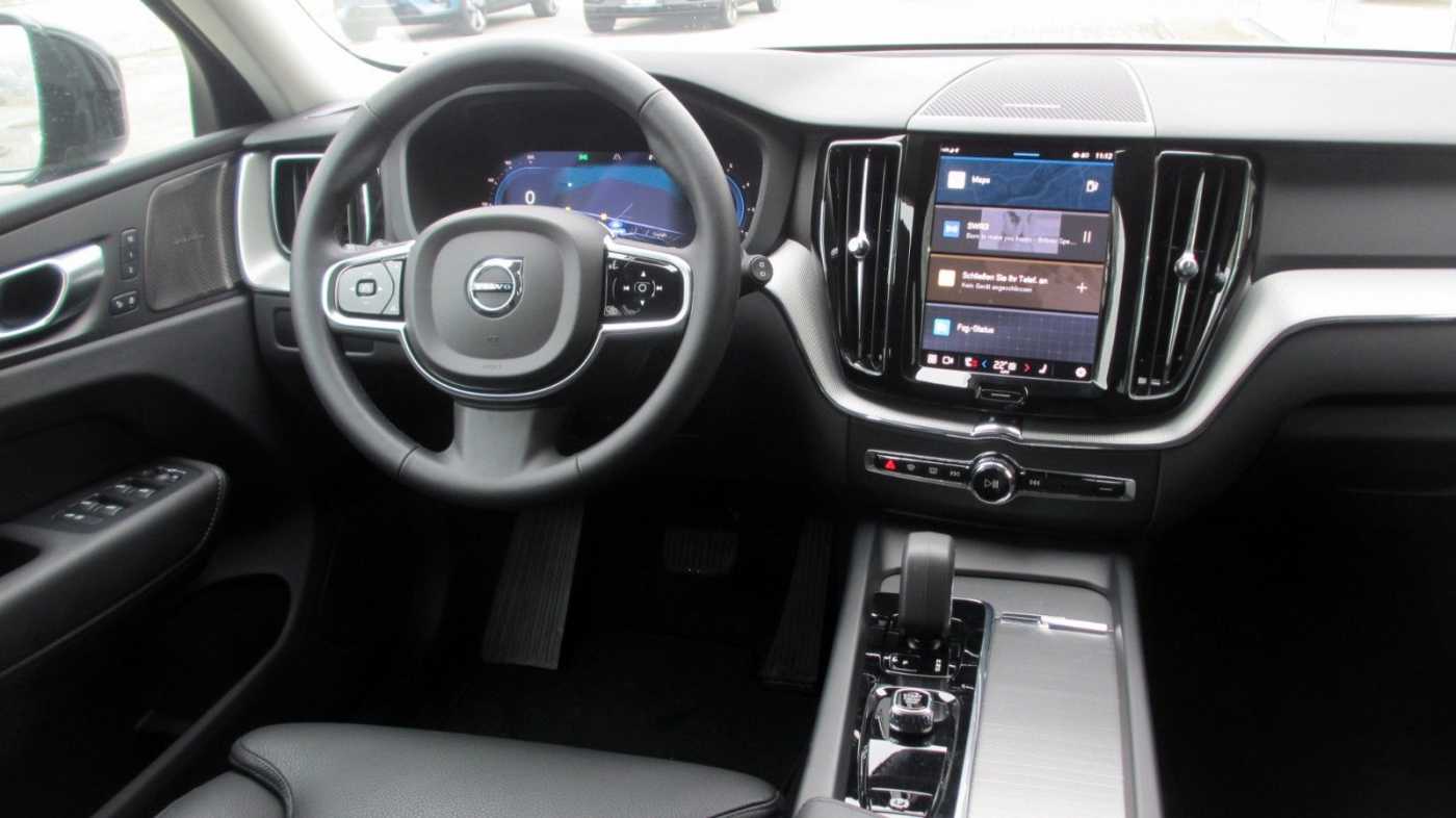 Volvo  B4 D AWD Plus Dark +ACC+BLIS+STHZ+LHZ+HK+DW