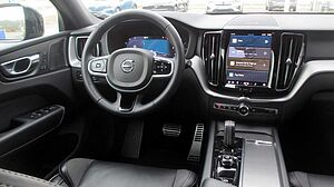 Volvo  B5 AWD R Design +LUFT+RFK+ACC+H/K+LHZ+ESITZ