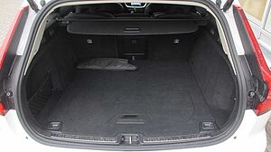 Volvo  B4 FWD Core +ACC+BLIS+H/K+LEDER+E-Sitze+LHZ+