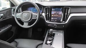 Volvo  B4 FWD Core +ACC+BLIS+H/K+LEDER+E-Sitze+LHZ+