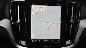 Volvo  B4 FWD Core +ACC+BLIS+H/K+LEDER+E-Sitze+LHZ+