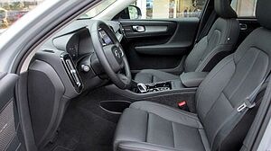Volvo  B3 Plus Dark 2WD +LEDER+PANO+360°+PIXEL+AHK
