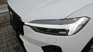 Volvo  B4 D AWD Plus Dark +ACC+BLIS+STHZ+LHZ+HK+DW