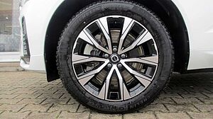 Volvo  B4 D AWD Plus Dark +ACC+BLIS+STHZ+LHZ+HK+DW