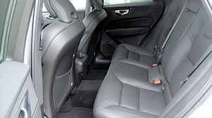 Volvo  B4 D AWD Plus Dark +ACC+BLIS+STHZ+LHZ+HK+DW