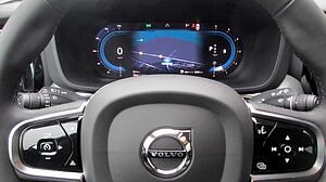 Volvo  B4 D AWD Plus Dark +ACC+BLIS+STHZ+LHZ+HK+DW