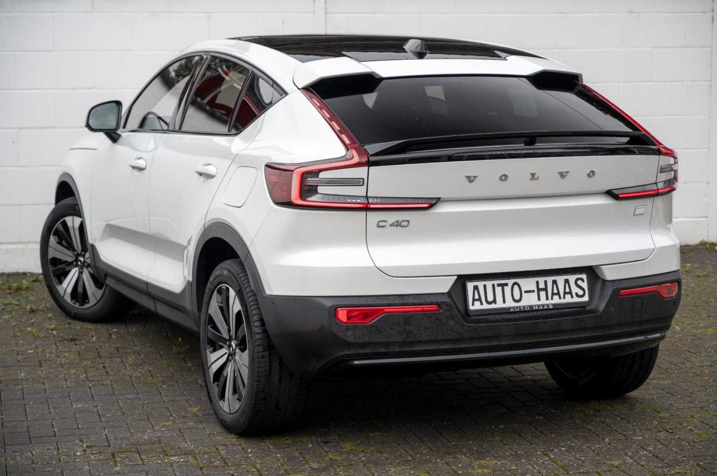 Volvo  Ultimate Recharge Pure Electric