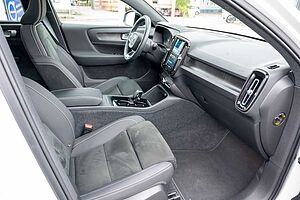 Volvo  Ultimate Recharge Pure Electric