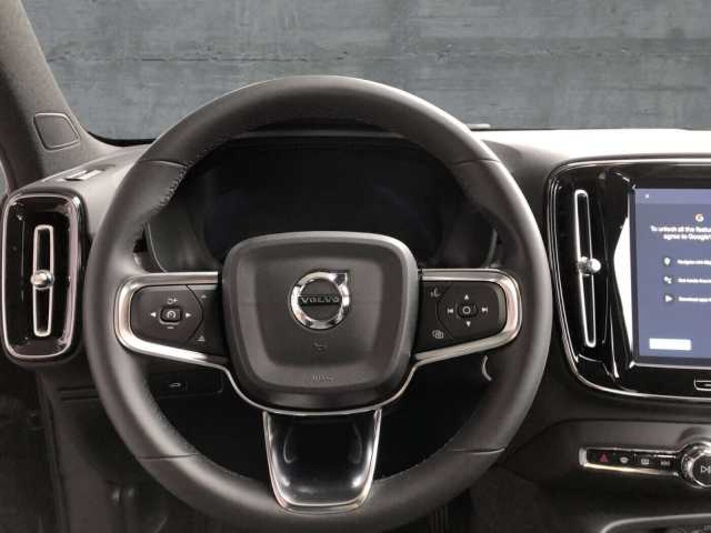 Volvo  B4 2WD Plus Bright (EURO 6d) Klima Rückfahrkamera