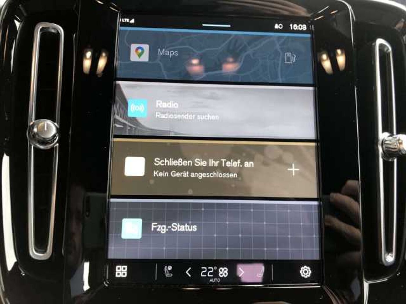 Volvo  B4 2WD Plus Bright (EURO 6d) Klima Rückfahrkamera