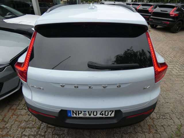Volvo  B4 2WD Plus Dark (EURO 6d) Klima Navi