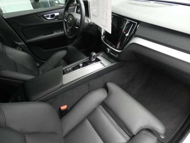 Volvo  B4 Benzin Plus Dark Klima Rückfahrkamera
