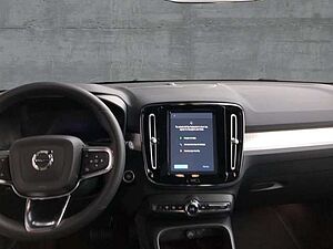 Volvo  B4 2WD Plus Bright (EURO 6d) Klima Rückfahrkamera