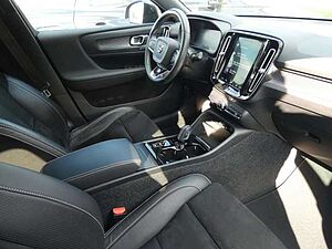 Volvo  D4 AWD R-Design (EURO 6d-TEMP) Klima Navi