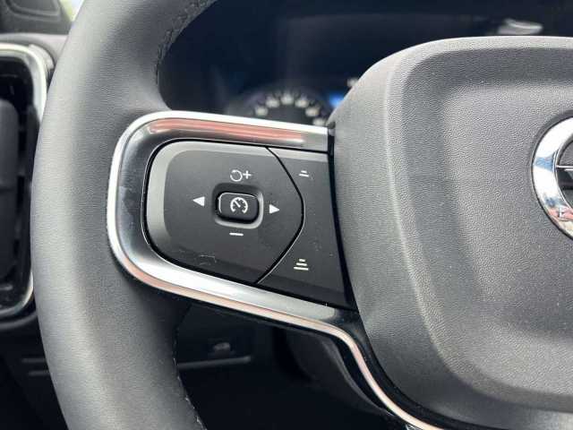 Volvo  T3 R Design Geartronic/KeyLess/ACC/DAB+