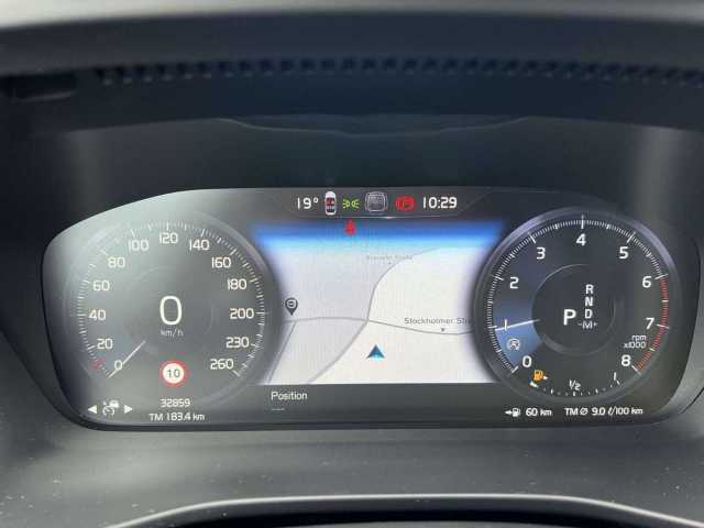 Volvo  T3 R Design Geartronic/KeyLess/ACC/DAB+