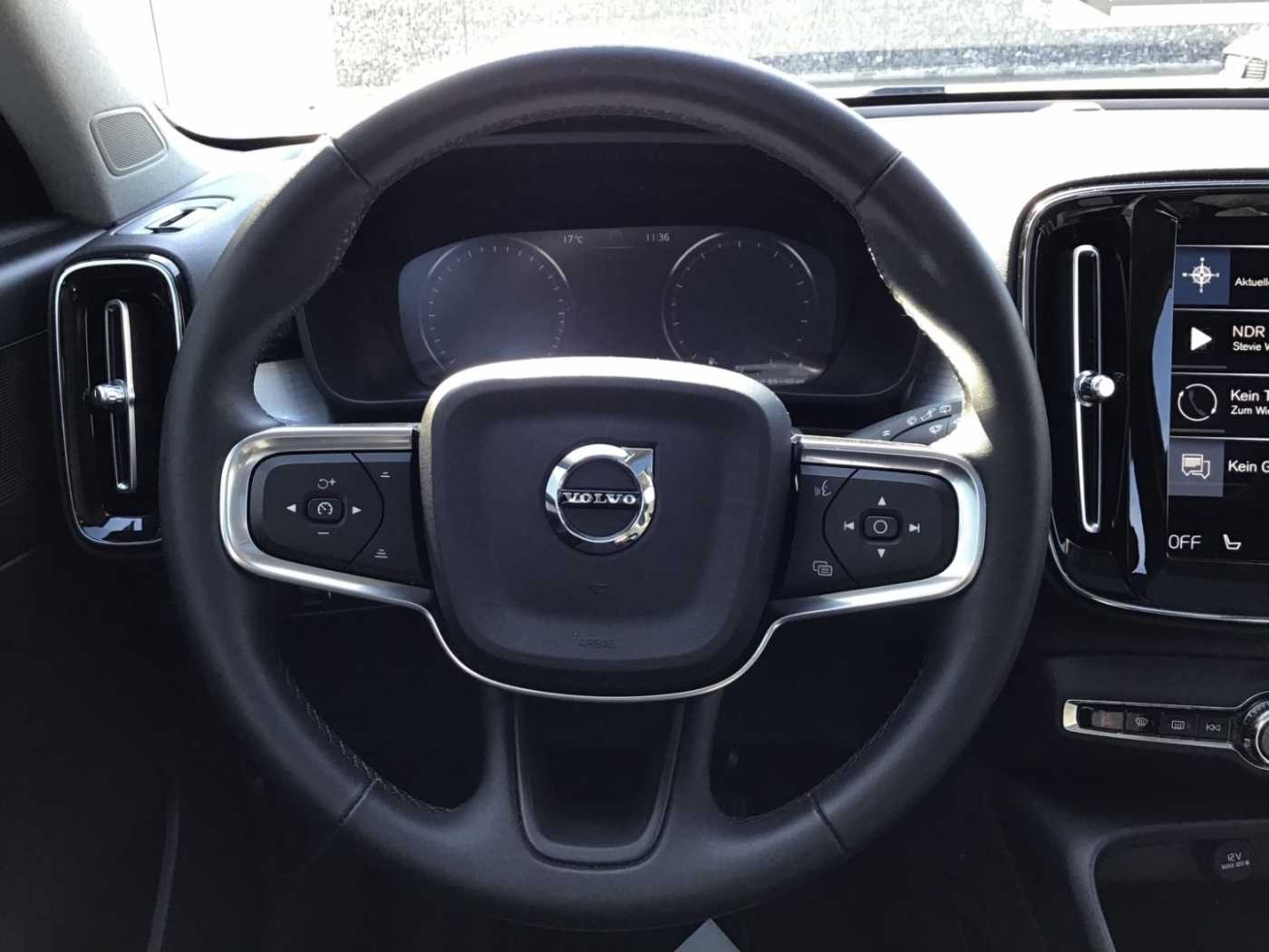 Volvo  T3 Momentum Pro 360° Cam PanoDach AHK