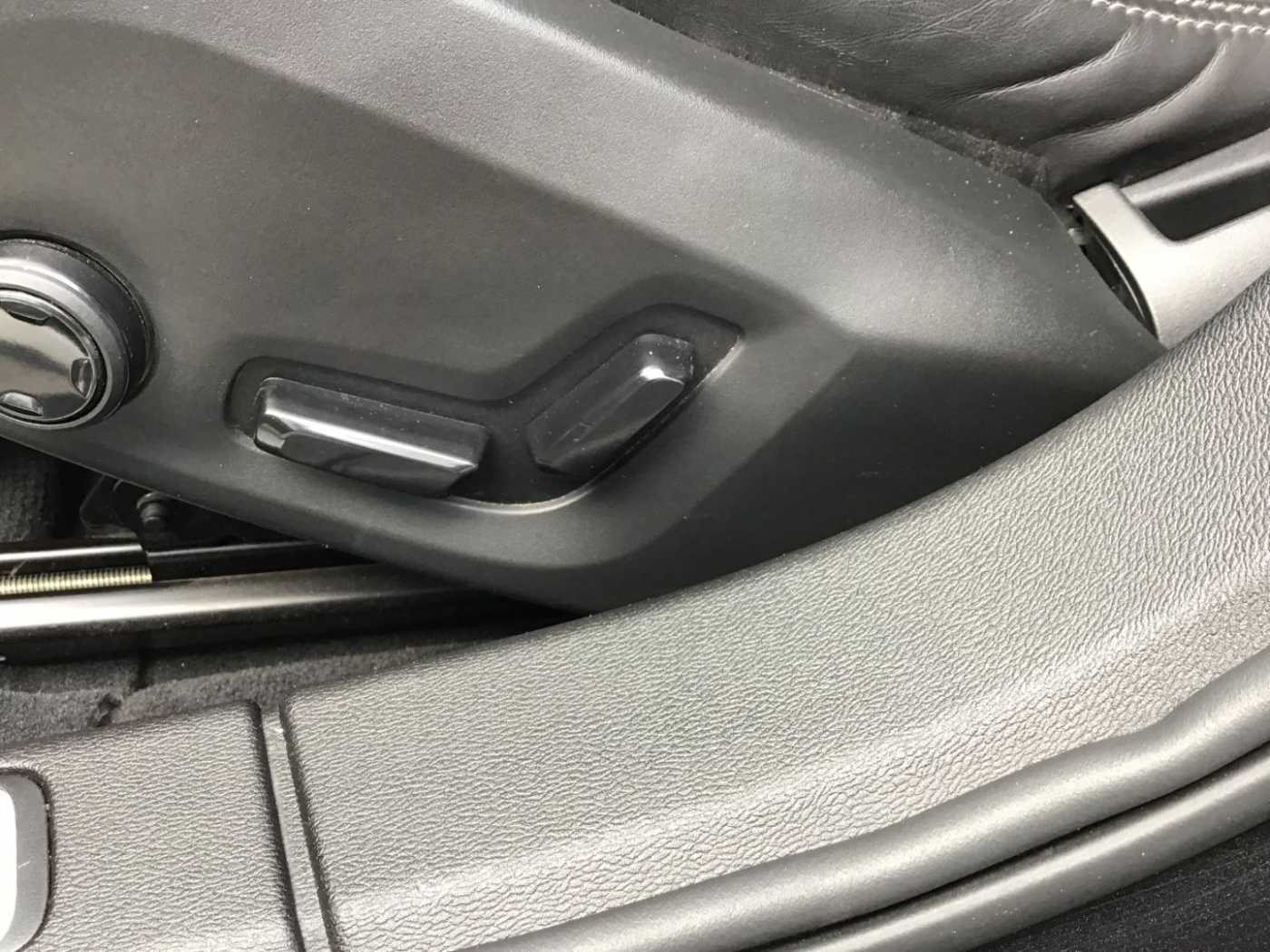 Volvo  T8 R-Design AWD PanoDach Stdhzg. HUD Cam