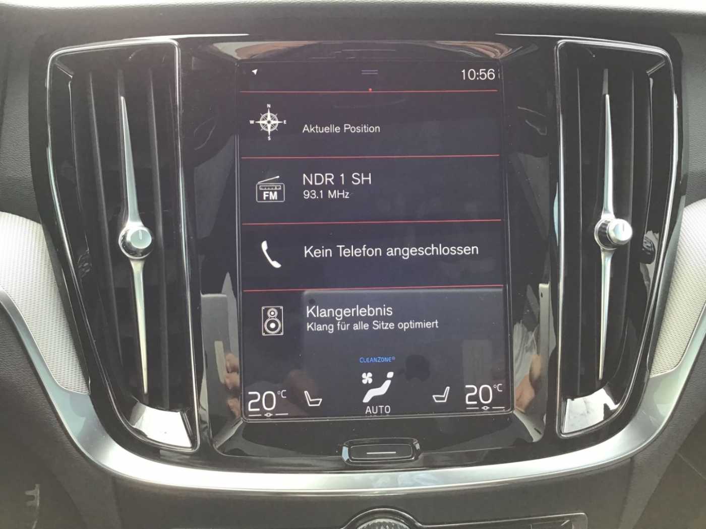 Volvo  T8 R-Design AWD PanoDach Stdhzg. HUD Cam