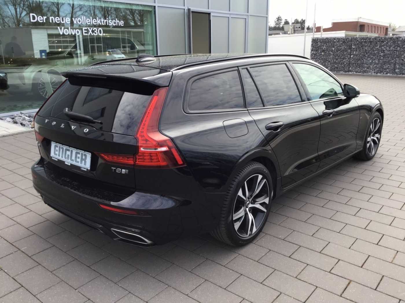 Volvo  T8 R-Design AWD PanoDach Stdhzg. HUD Cam