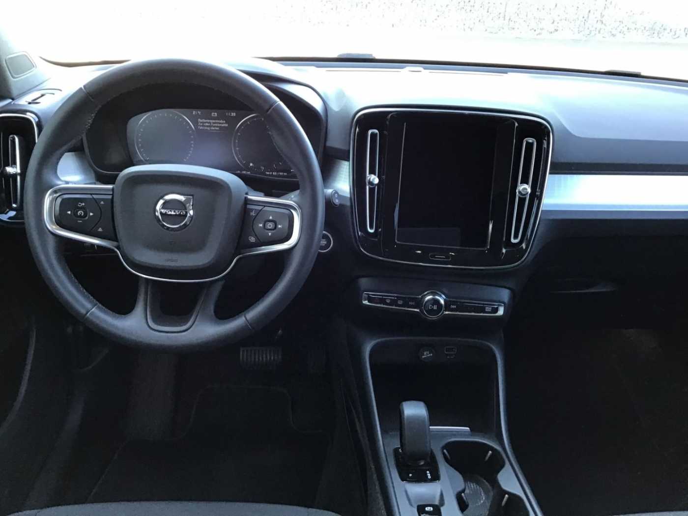 Volvo  T3 Momentum Pro Navi Cam
