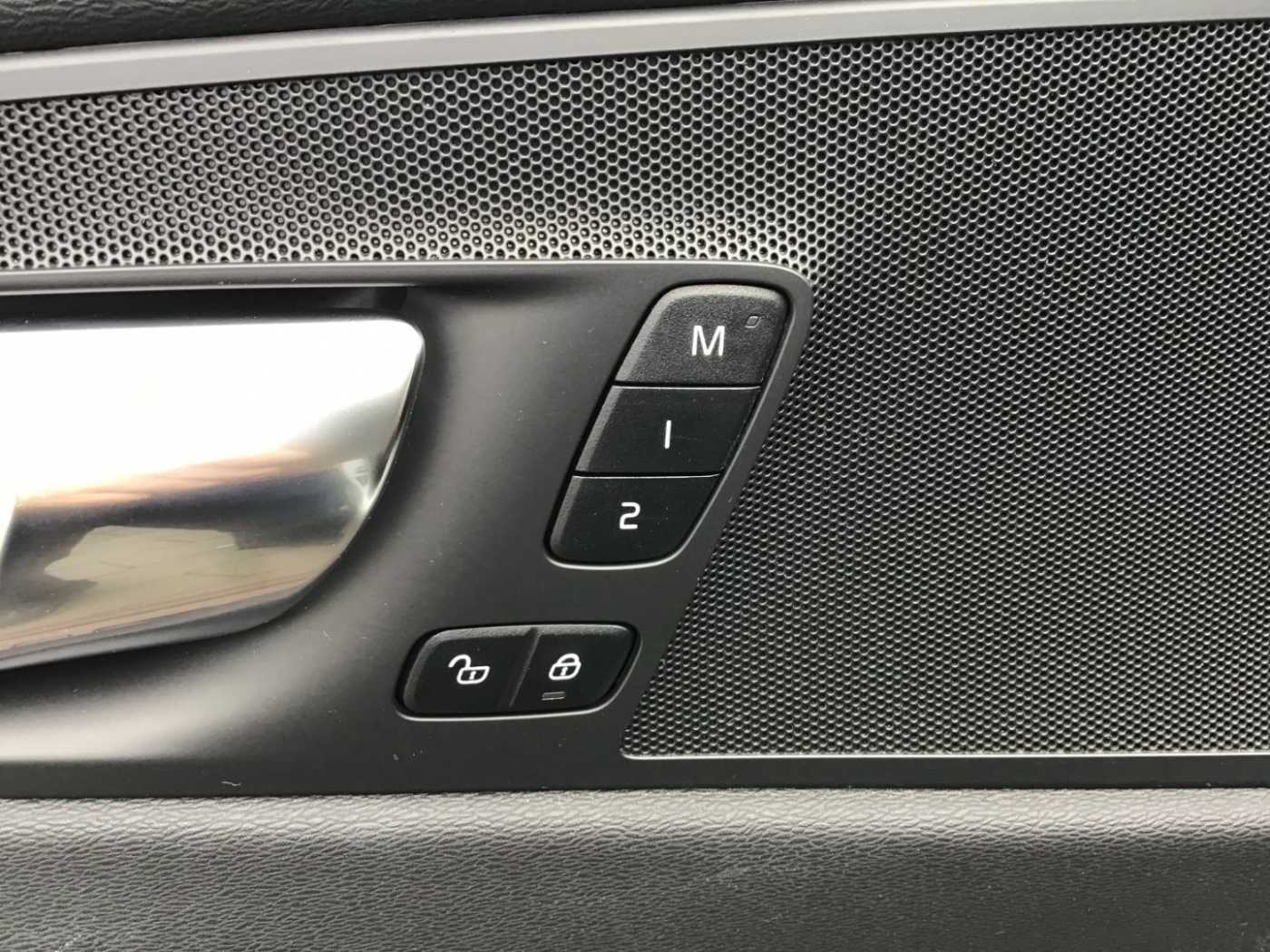 Volvo  B4 (Benzin) Inscription PanoDach Cam Navi