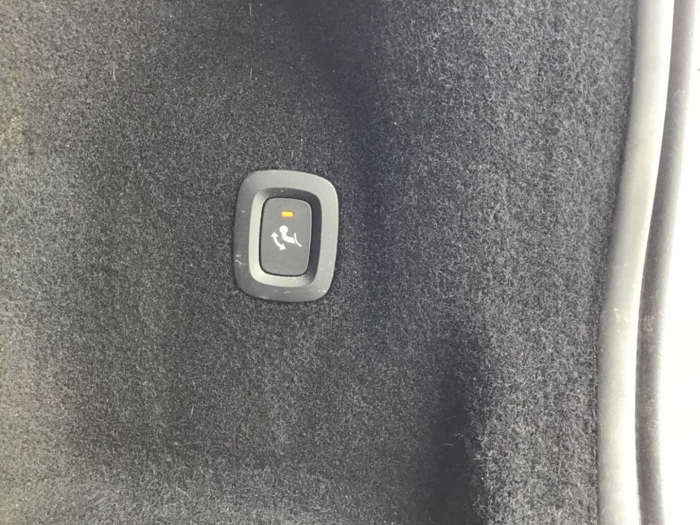 Volvo  B4 (Benzin) Inscription PanoDach Cam Navi