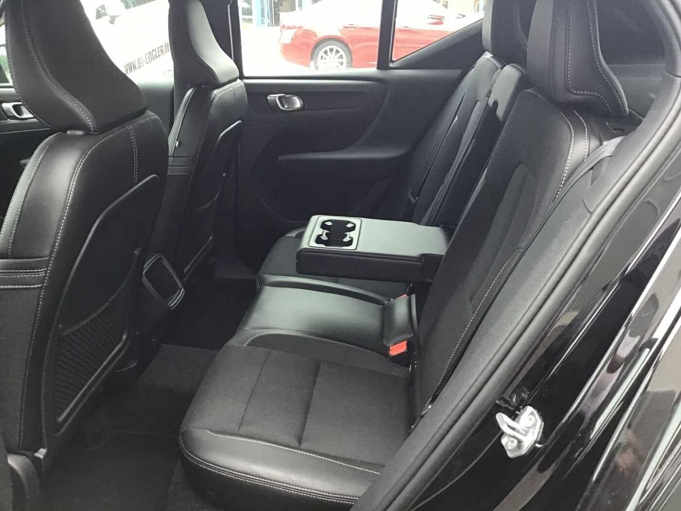Volvo  D4 Momentum AWD Navi Cam Klima