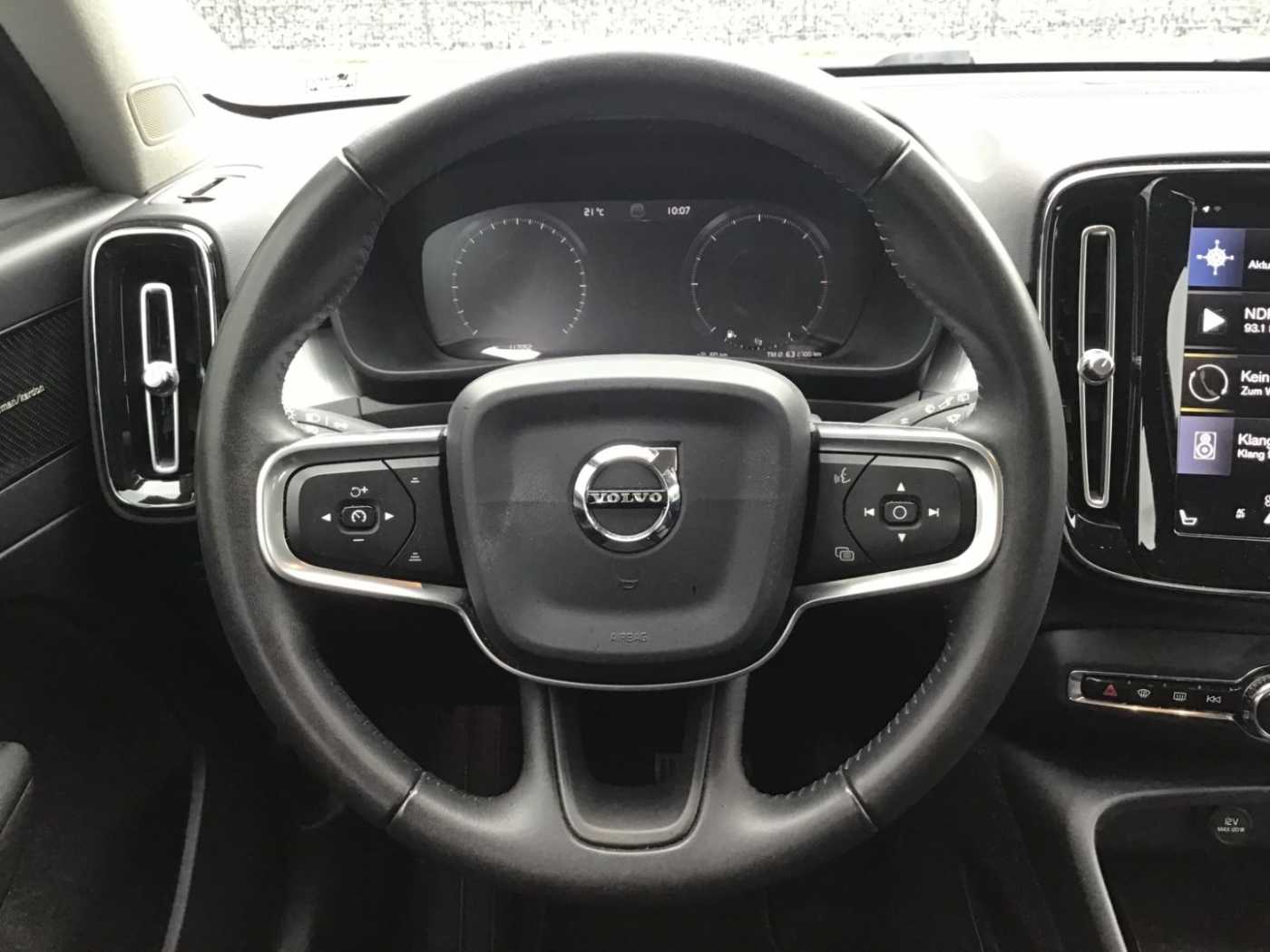 Volvo  D4 Momentum AWD Navi Cam Klima