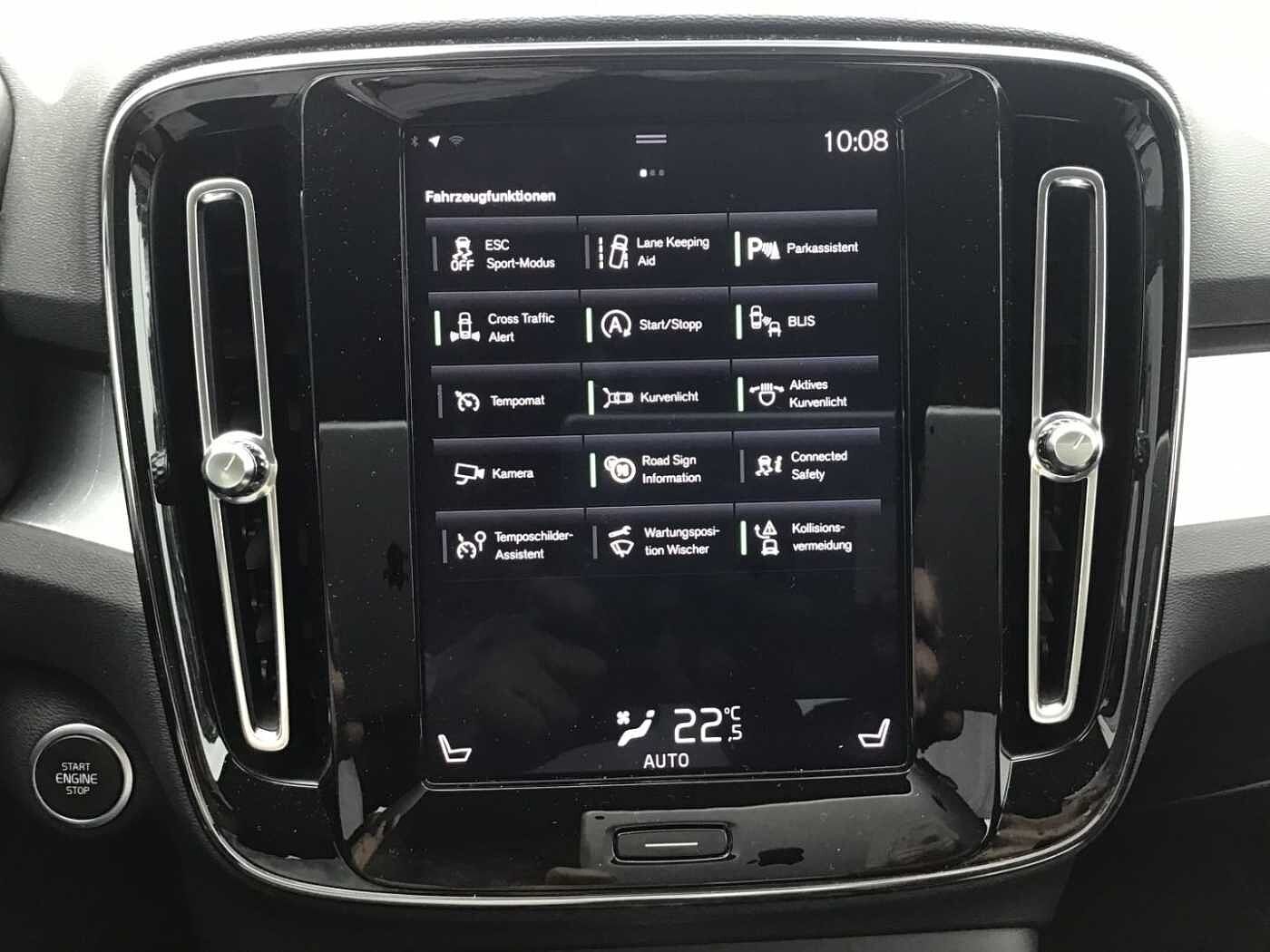 Volvo  D4 Momentum AWD Navi Cam Klima