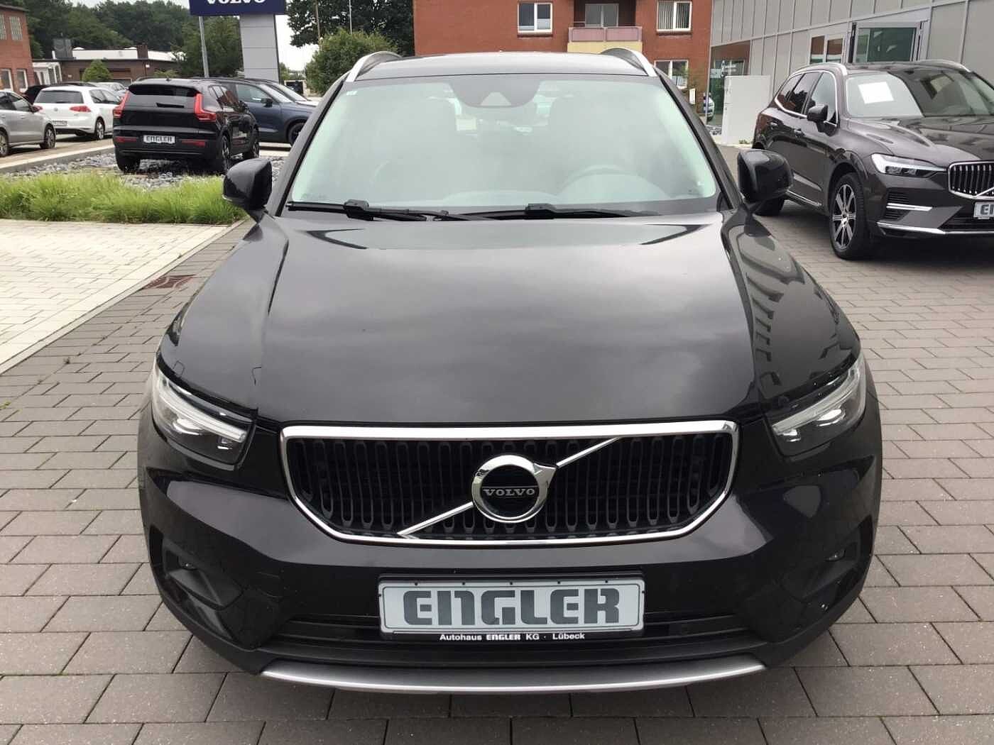 Volvo  D4 Momentum AWD Navi Cam Klima