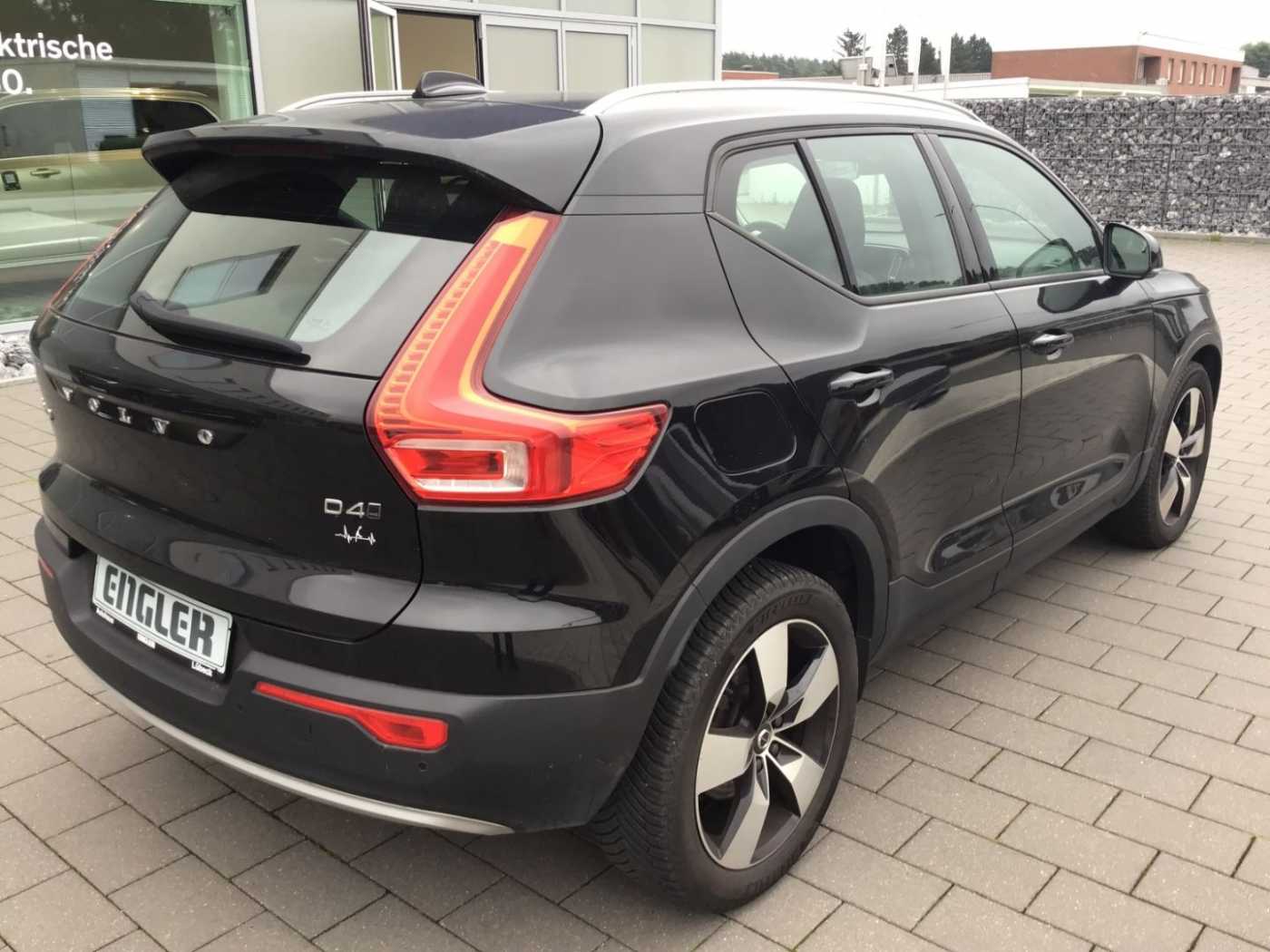 Volvo  D4 Momentum AWD Navi Cam Klima