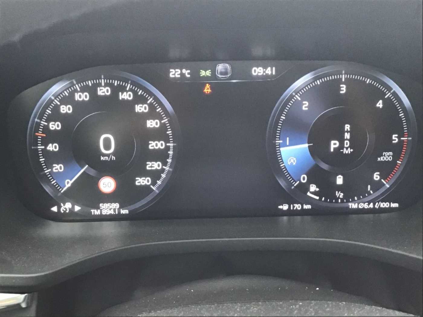 Volvo  B4 (Diesel) Inscription AWD PanoDach Cam