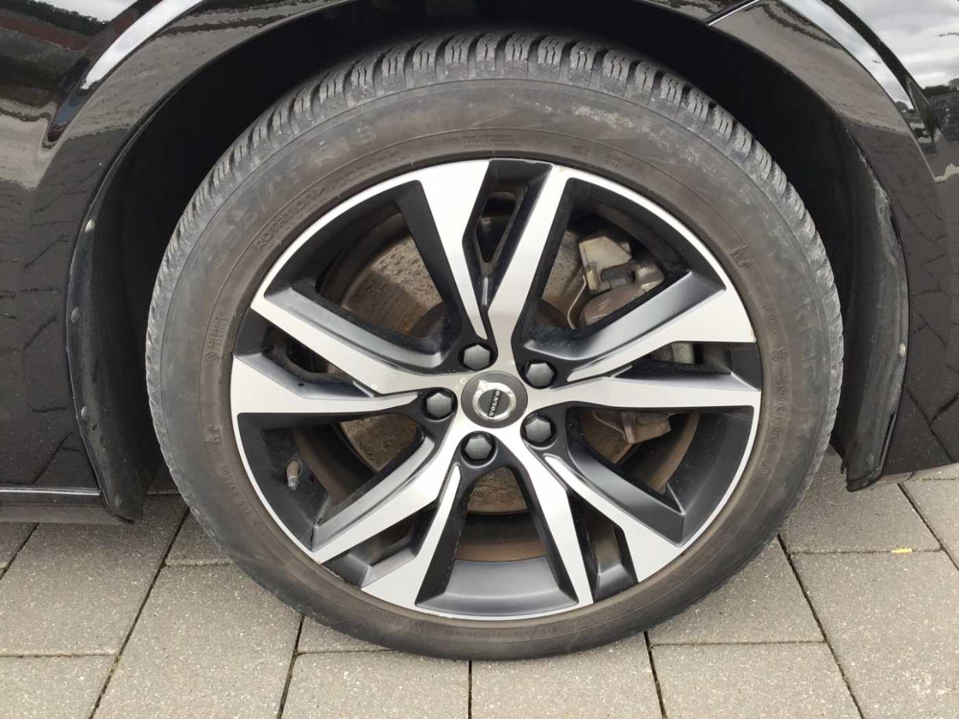 Volvo  T6 Plus Dark AWD PanoDach Cam
