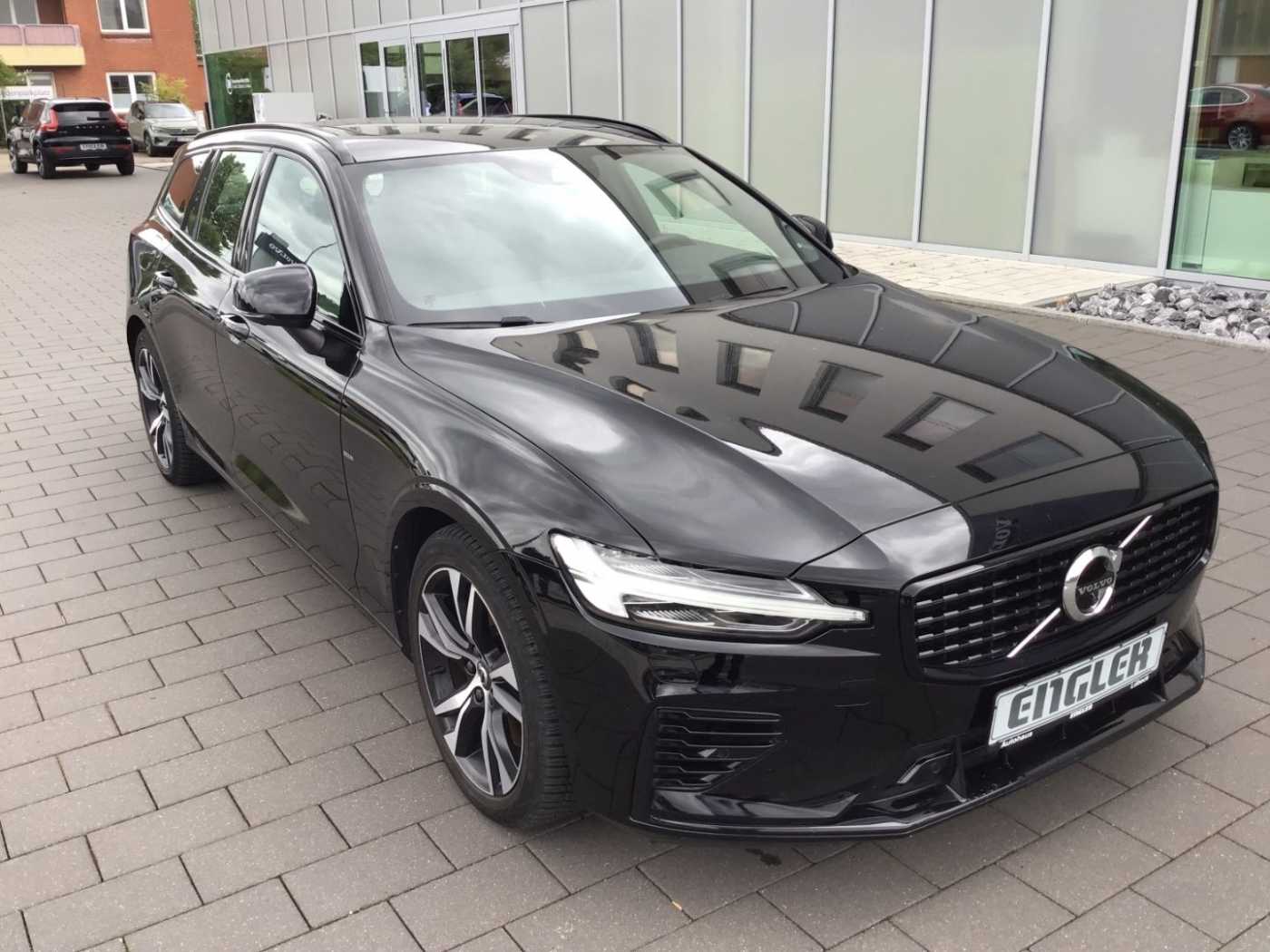Volvo  T6 Plus Dark AWD PanoDach Cam