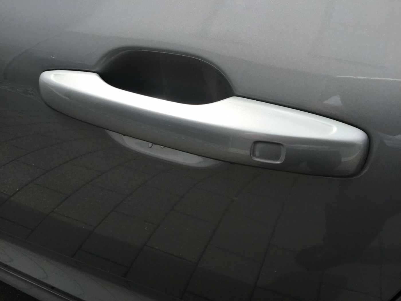 Volvo  B4 (Benzin) Plus Dark PanoDach Leder Cam