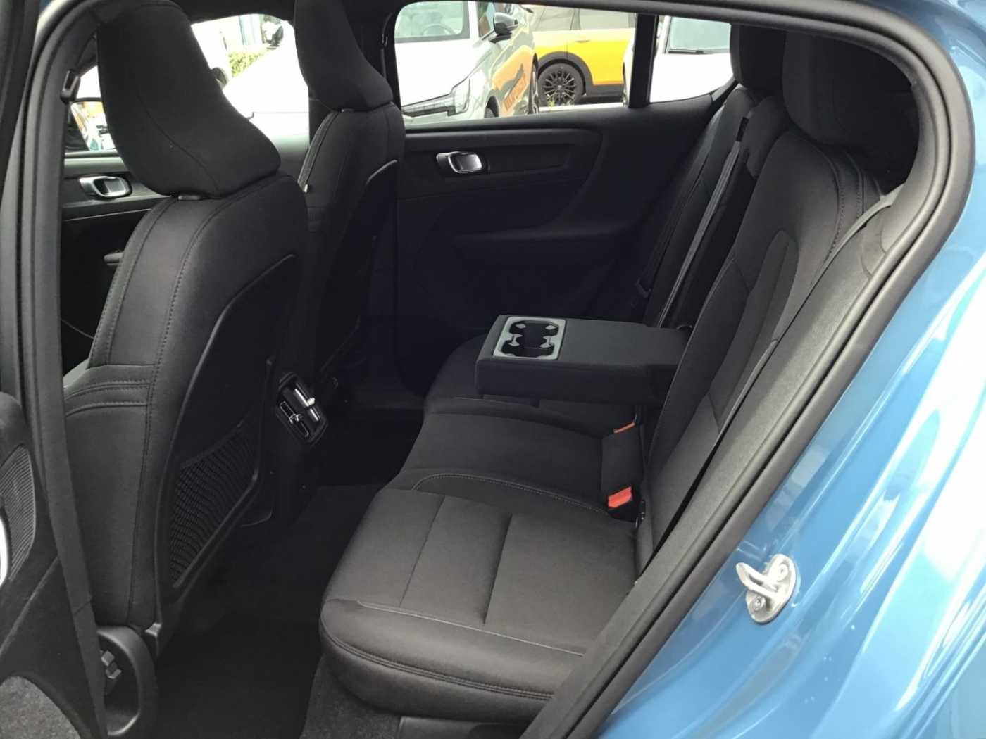 Volvo  Core Recharge Pure Electric Stdhzg. Cam