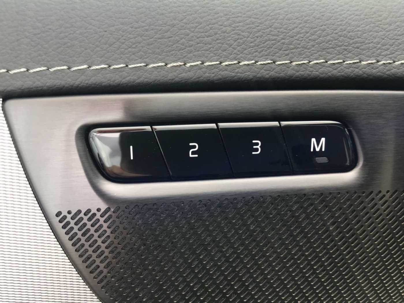 Volvo  T8 Plus Bright Recharge AWD 7-Sitzer