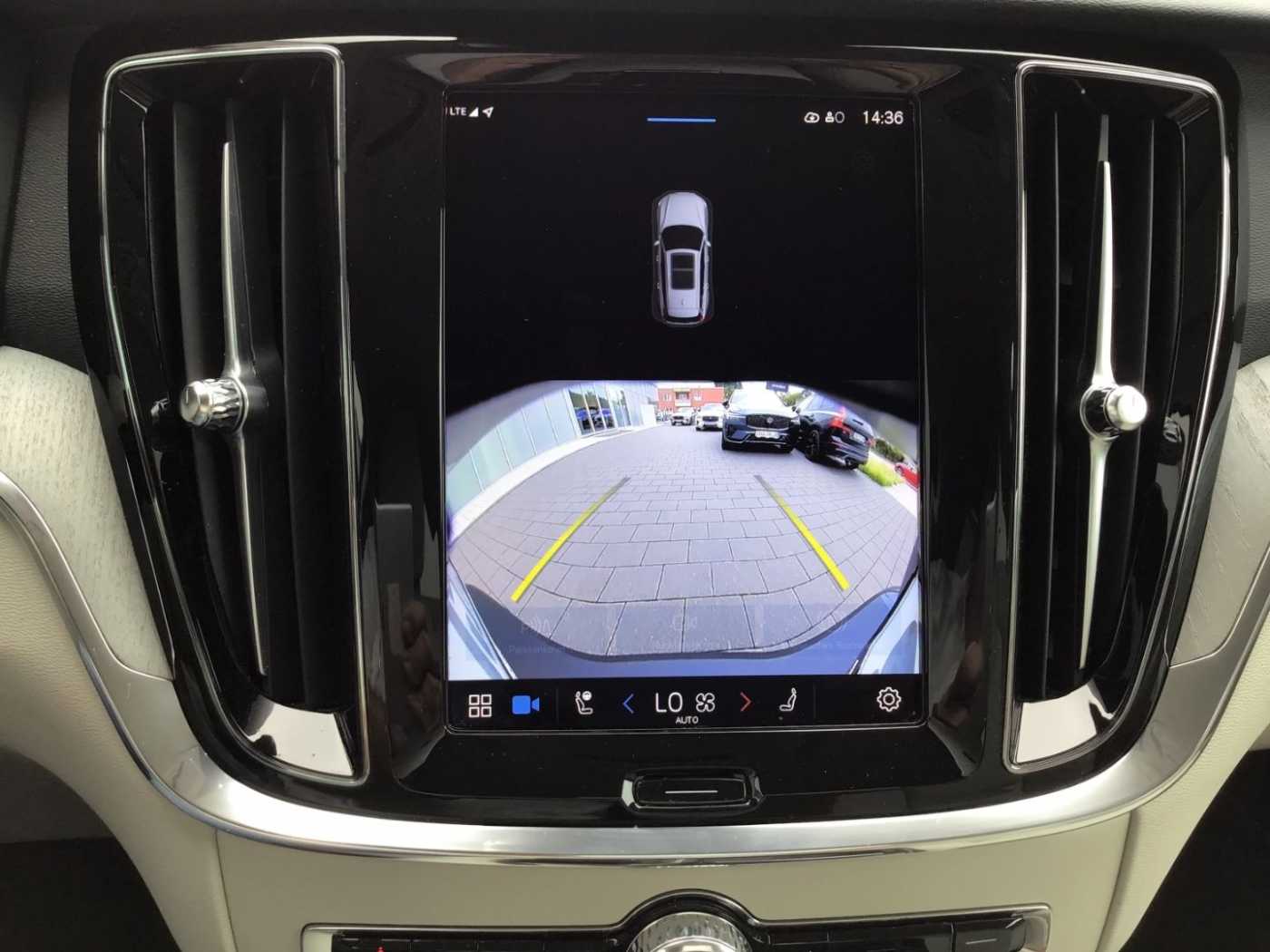 Volvo  T6 Plus Dark AWD Stdhzg. Licht-Paket