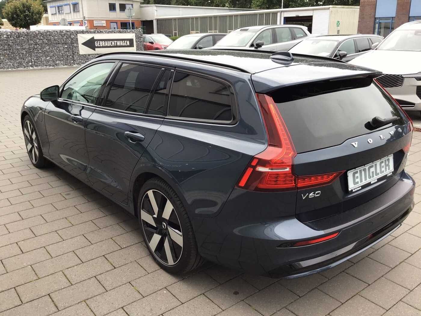 Volvo  T6 Plus Dark AWD Stdhzg. Licht-Paket