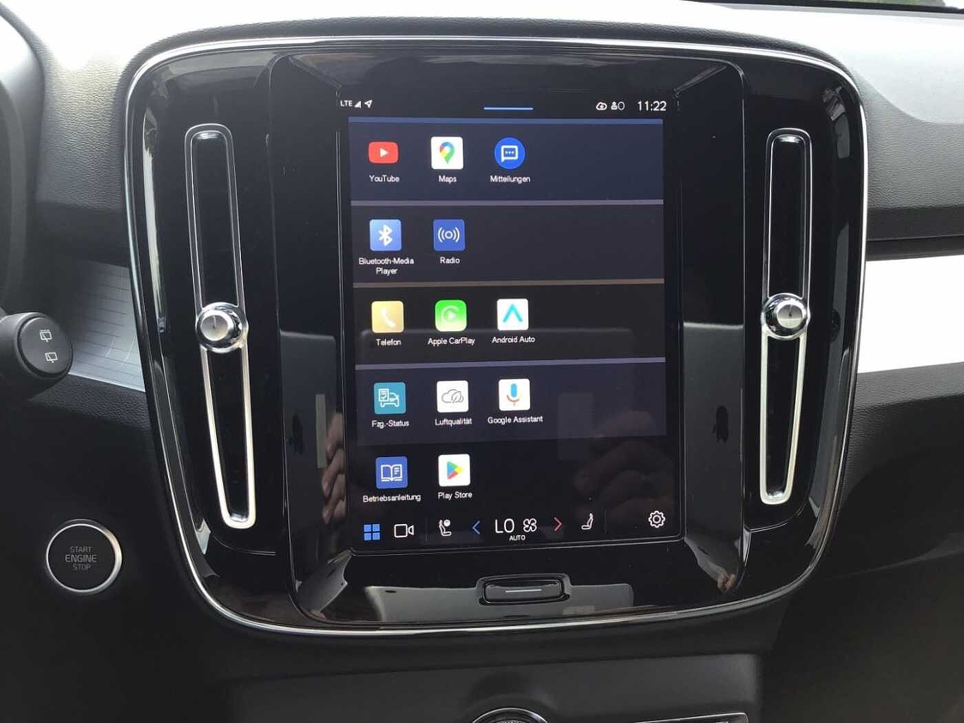 Volvo  B4 Plus Dark Harman-Kardon  WSS beheizt