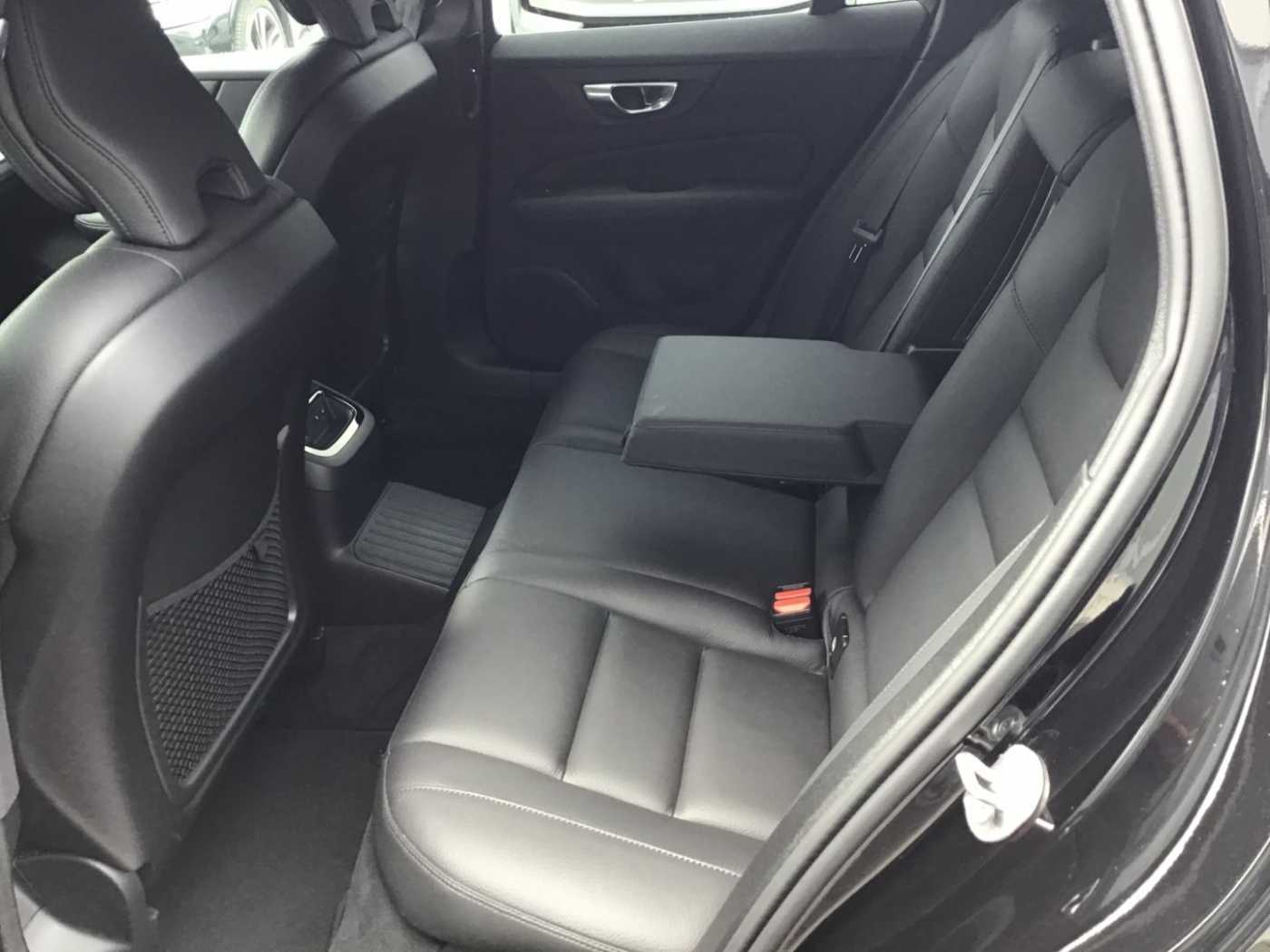 Volvo  T6 AWD Plus Dark Recharge Business-Paket