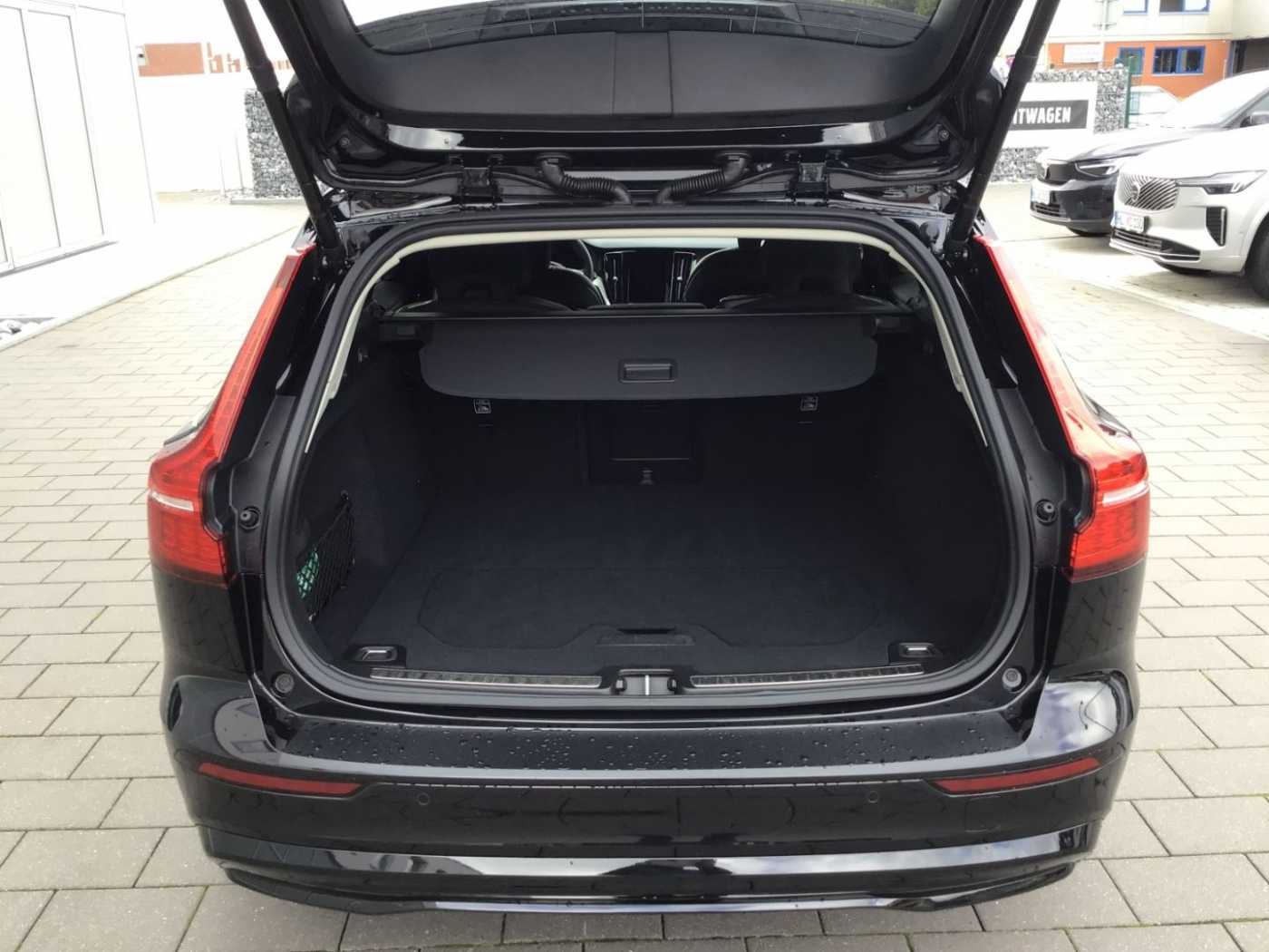 Volvo  T6 AWD Plus Dark Recharge Business-Paket