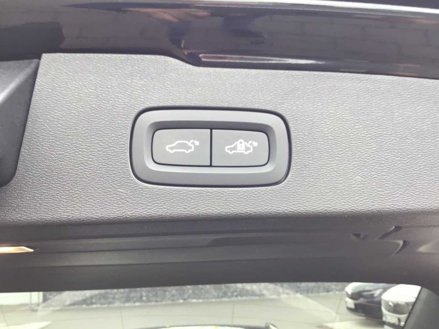 Volvo  T6 AWD Plus Dark Recharge Business-Paket