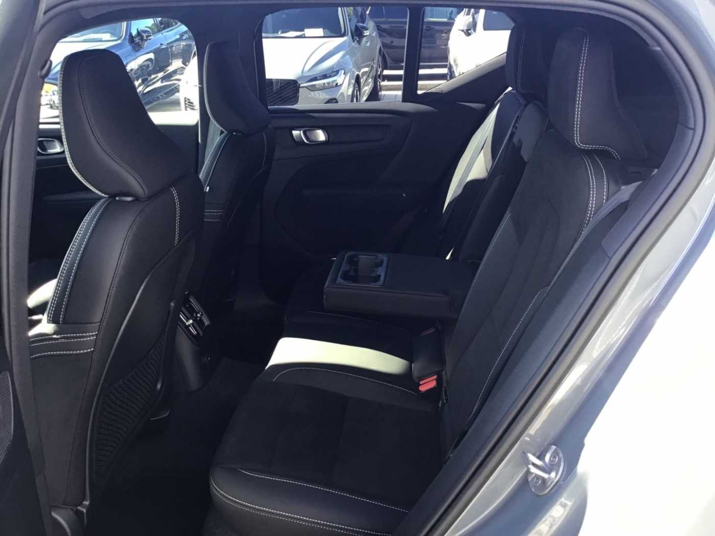 Volvo  T4 Plus Bright Recharge Navi Nebel