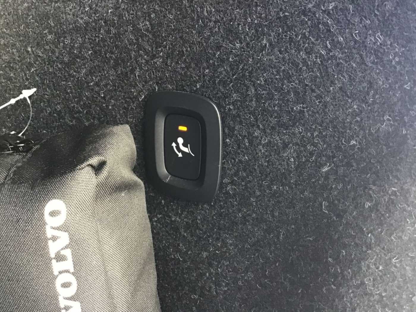 Volvo  T4 Plus Bright Recharge Navi Nebel
