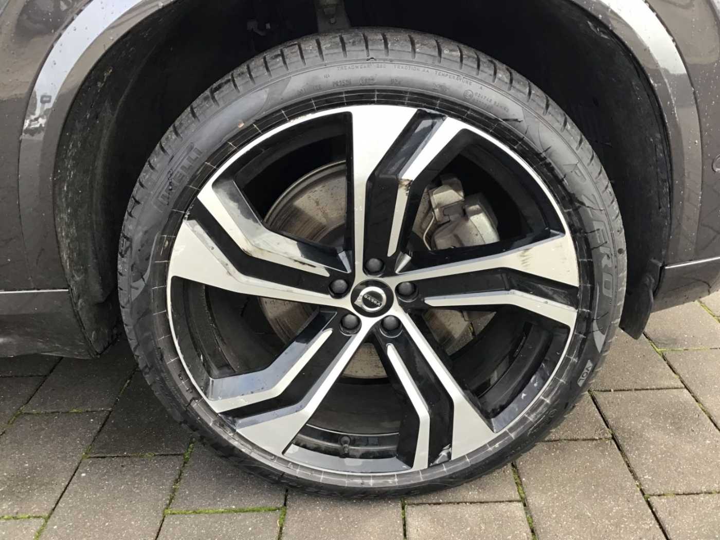 Volvo  T8 Ultimate Bright AWD 7-Sitzer PanoDach